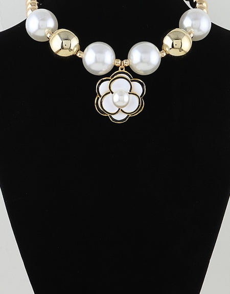 Blooming Pearl Rose Beaded Necklace - ReservedChic